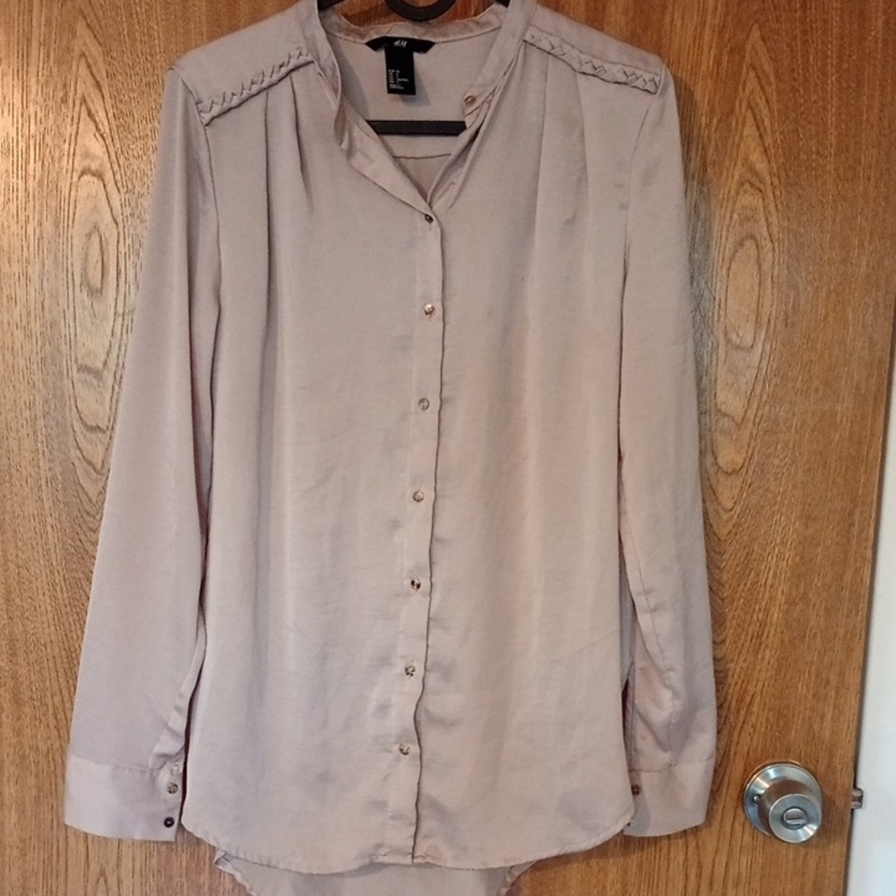 H&M Cream Long Sleeve Button Down Shirt with Mandarin Collar, Size 2